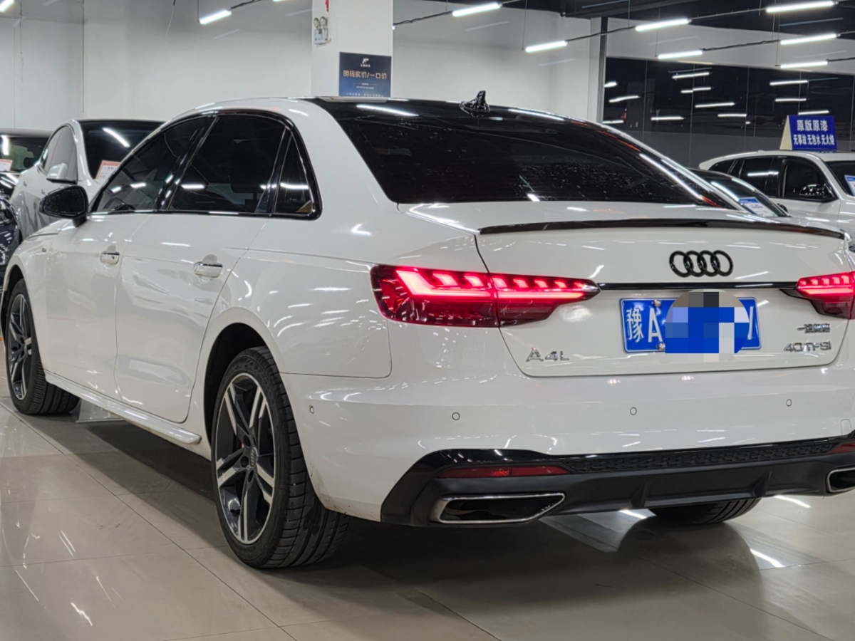 奧迪 奧迪A4L  2020款 40 TFSI 豪華動(dòng)感型圖片