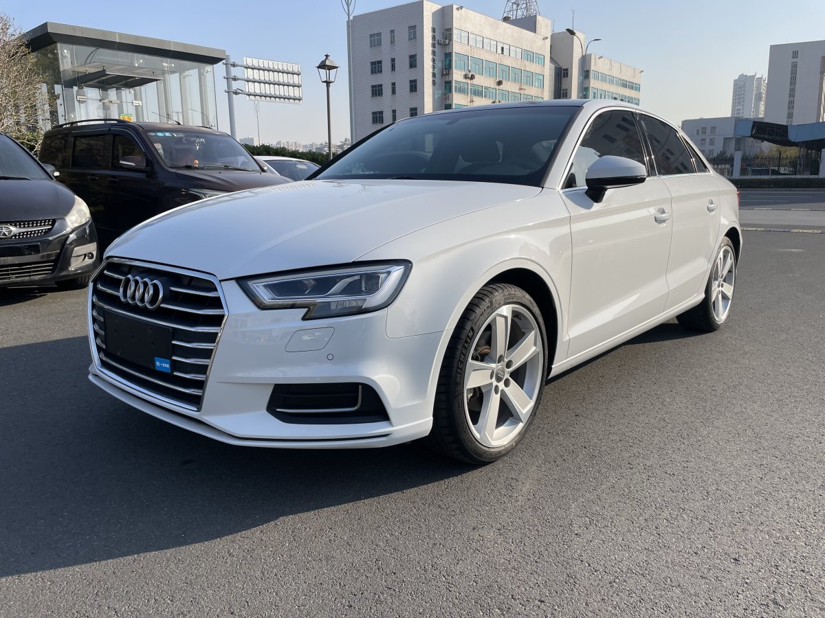 奧迪 奧迪A3  2019款 Limousine 35 TFSI 風(fēng)尚型 國(guó)VI圖片