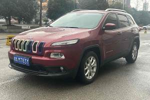 自由光 Jeep 2.0L 優(yōu)越版