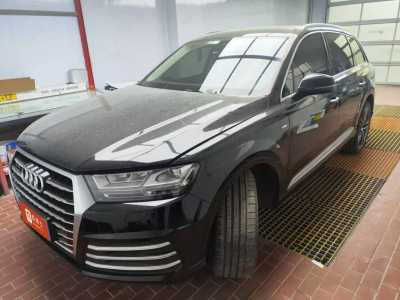 2018年9月 奧迪 奧迪Q7(進(jìn)口) 40 TFSI S line運(yùn)動(dòng)型圖片