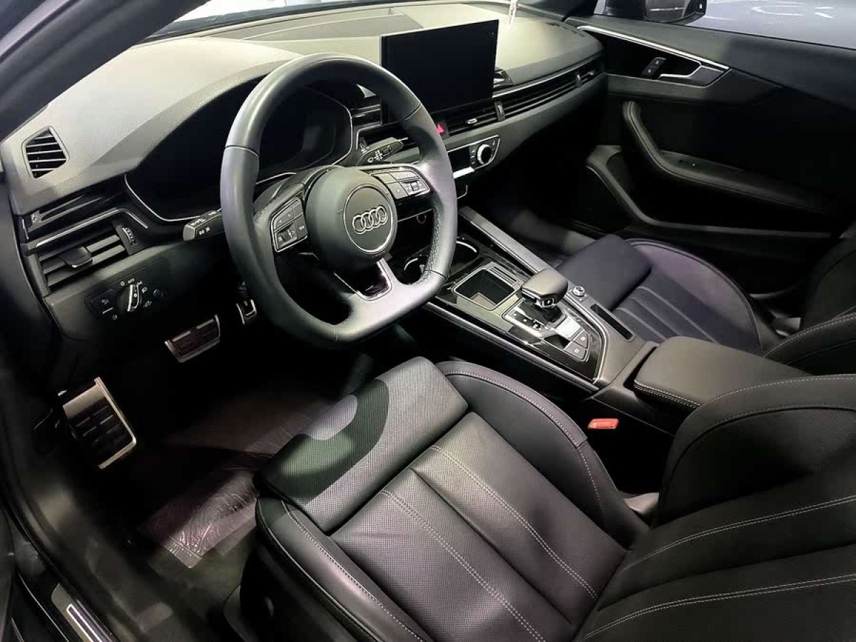 奧迪 奧迪A4L  2024款 40 TFSI 豪華動(dòng)感型圖片