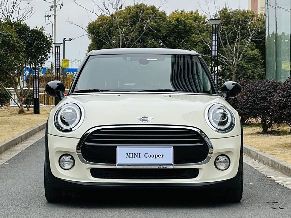 MINI MINI  2018款 1.5T COOPER 經(jīng)典派 五門版圖片