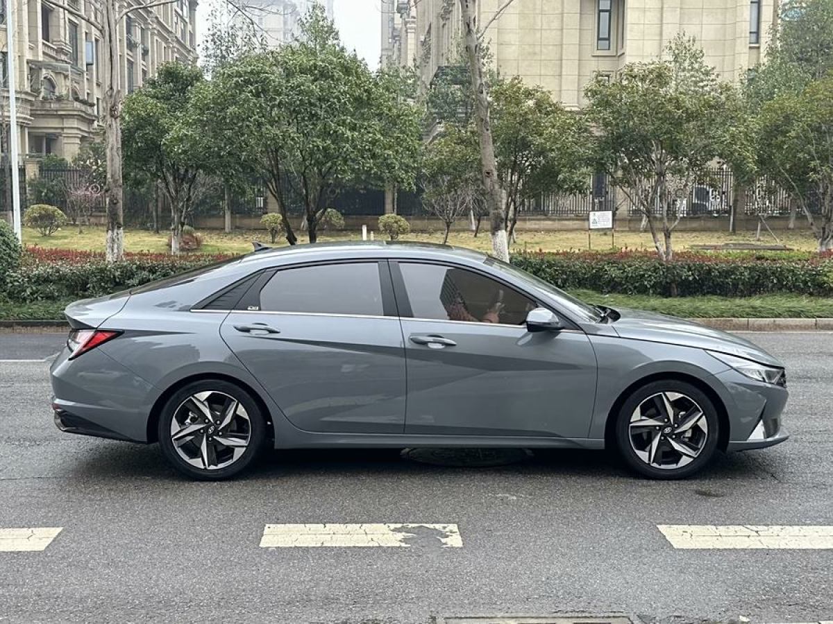 現(xiàn)代 伊蘭特  2022款 1.5L CVT LUX尊貴版圖片