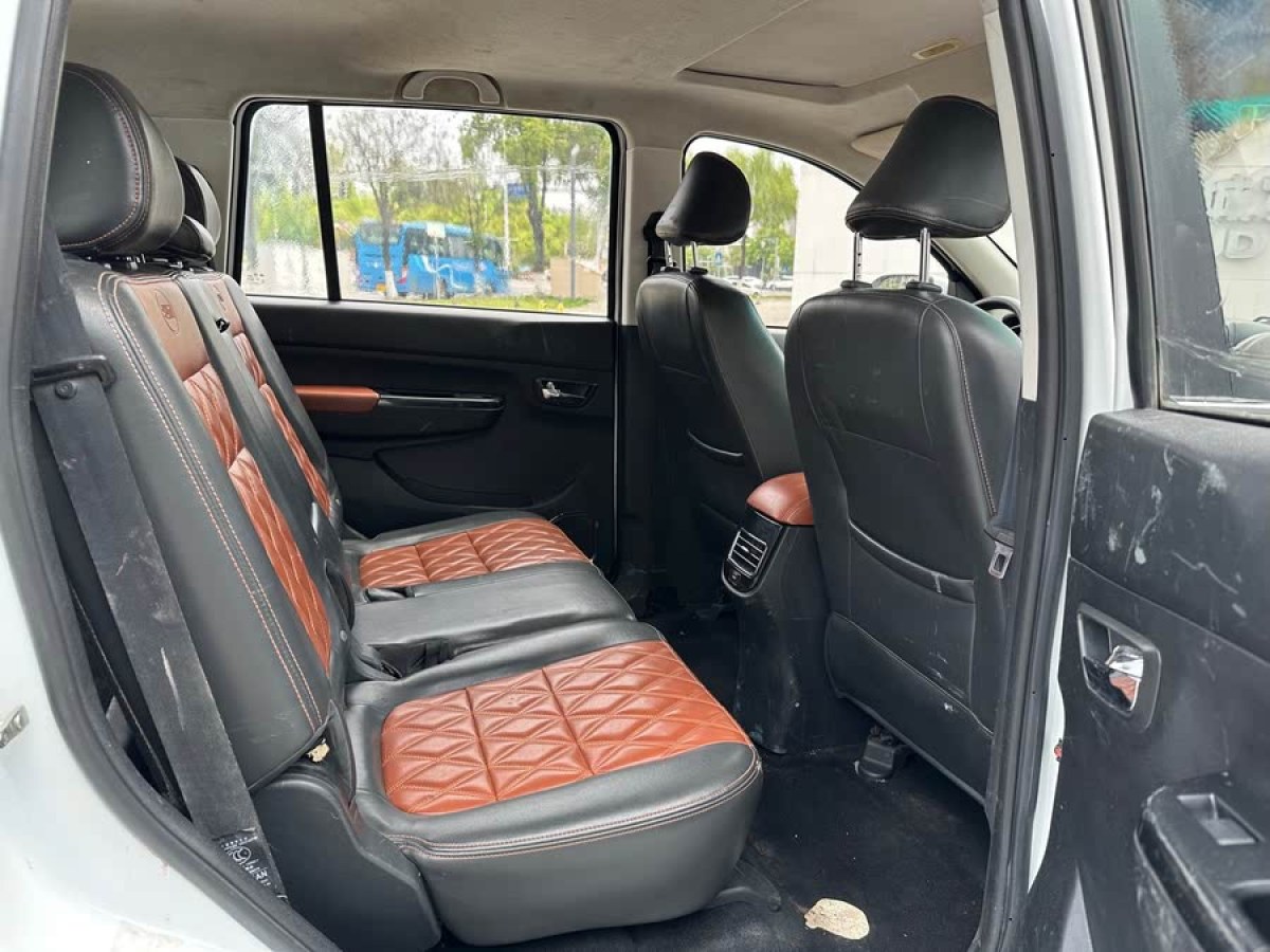 SWM斯威 X3  2017款 1.5T 手動時尚型圖片
