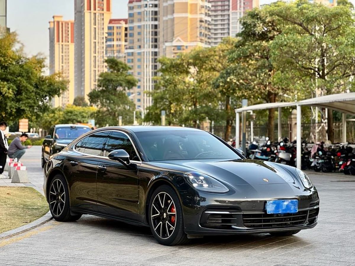 保時(shí)捷 Panamera  2019款 Panamera 十周年紀(jì)念版 2.9T圖片