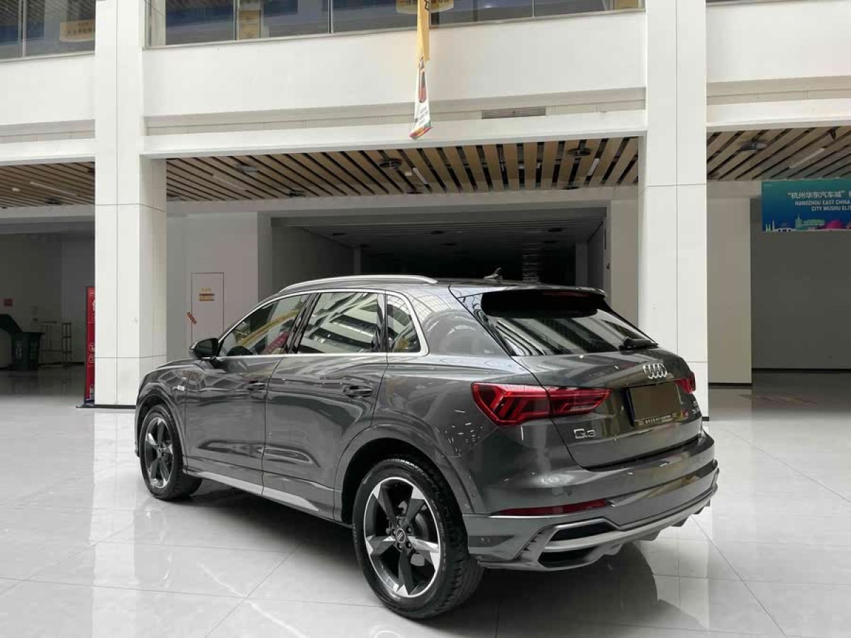 奧迪 奧迪Q3  2020款 35 TFSI 進(jìn)取動(dòng)感型圖片