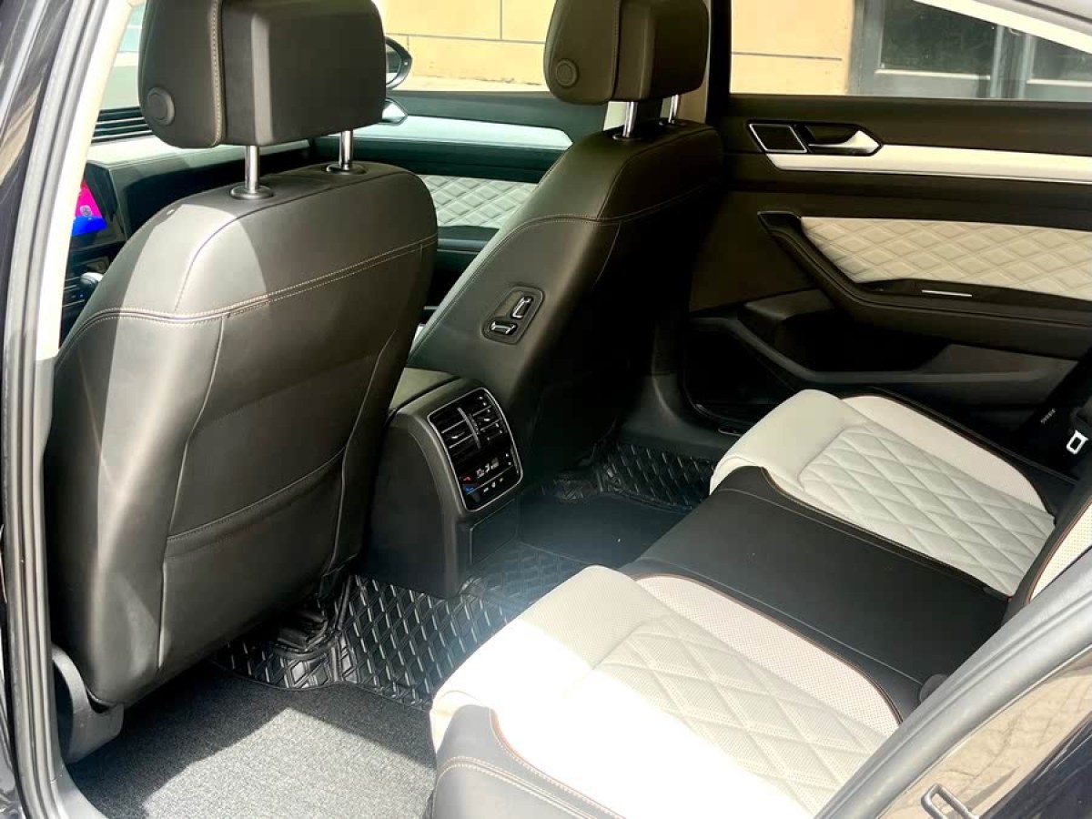 大眾 邁騰  2023款 200萬輛紀念版 330TSI DSG豪華型圖片