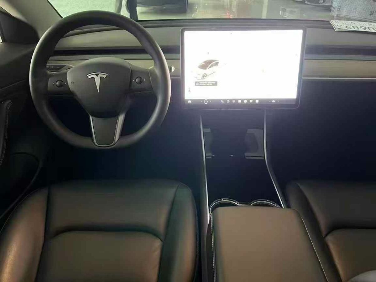 特斯拉 Model 3  2020款 標(biāo)準(zhǔn)續(xù)航后驅(qū)升級版圖片