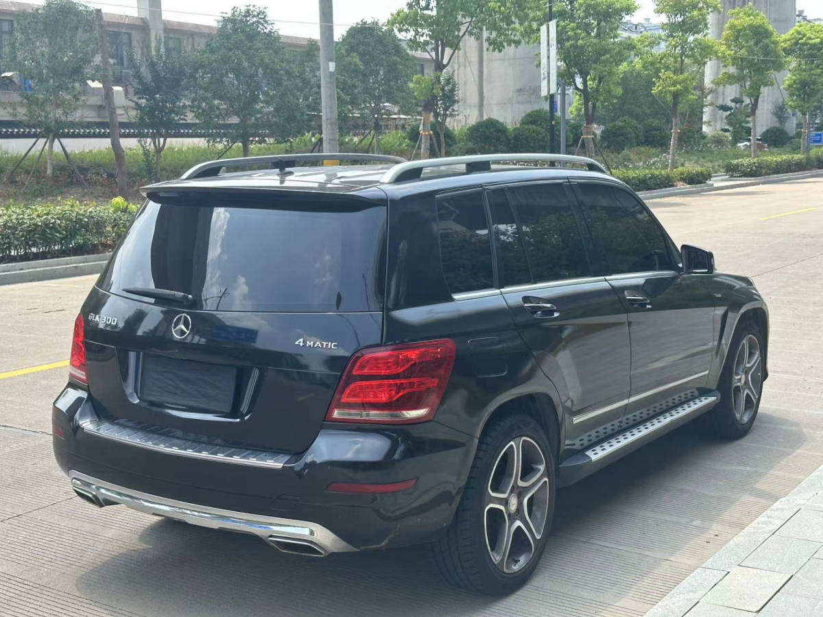 奔馳 奔馳GLK級  2015款 GLK 300 4MATIC 時(shí)尚型 極致版圖片