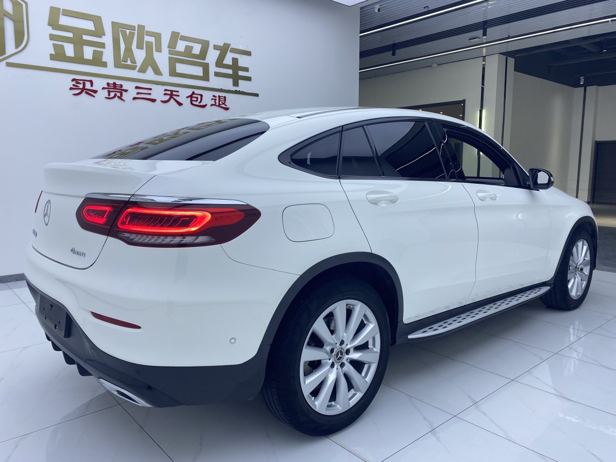 奔馳 奔馳GLC  2022款 改款 GLC 260 4MATIC 轎跑SUV圖片