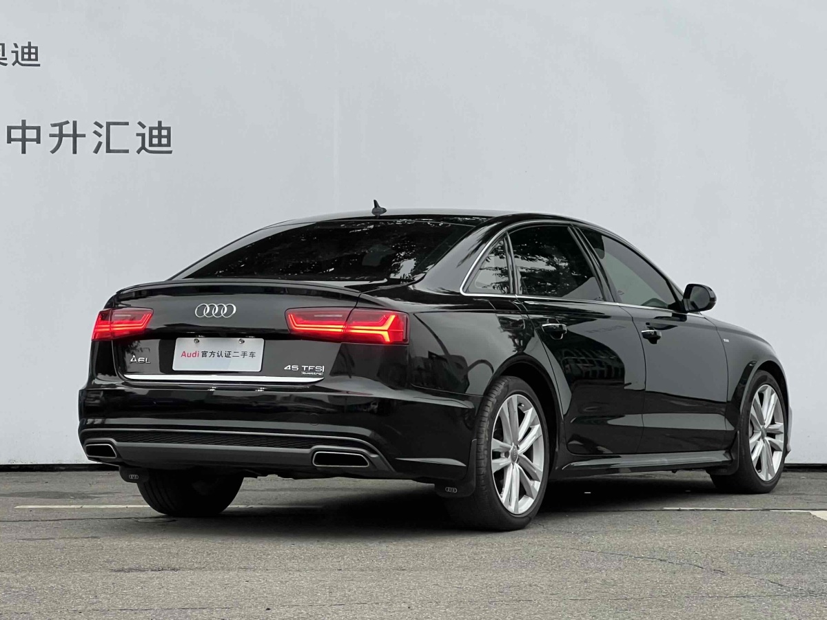 奧迪 奧迪A4L  2018款 30周年年型 45 TFSI quattro 運動型圖片