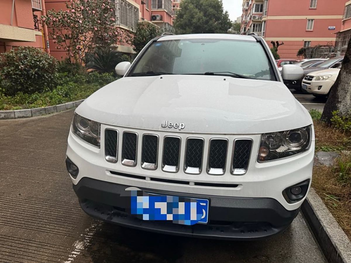 Jeep 指南者  2014款 改款 2.4L 四驅(qū)舒適版圖片