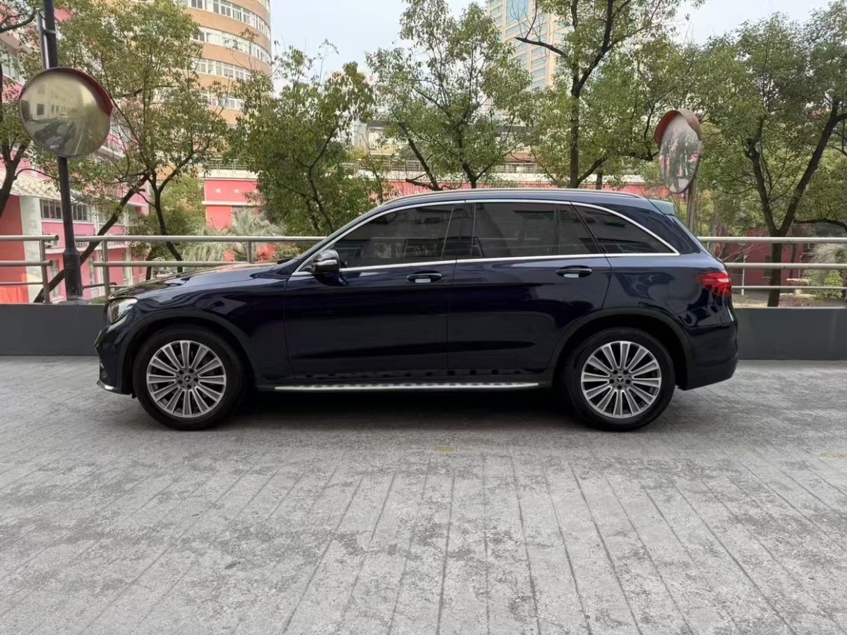 2017年6月奔馳 奔馳GLC  2017款 GLC 260 4MATIC 動感型