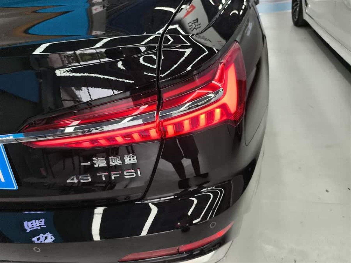 奧迪 奧迪A6L  2023款 改款 45 TFSI 臻選動感型圖片