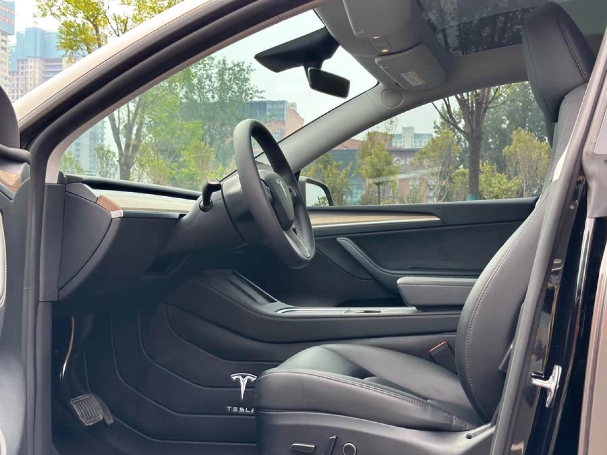 特斯拉 Model Y  2022款 改款 后輪驅(qū)動(dòng)版圖片