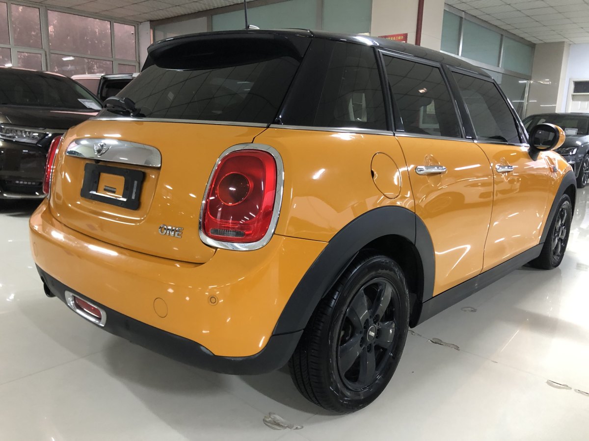 MINI MINI  2016款 1.2T ONE 先鋒派 五門版圖片