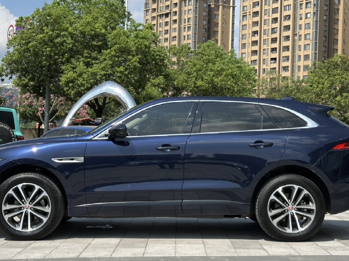 2017年9月捷豹 F-PACE  2016款 2.0T 兩驅(qū)R-Sport運動版