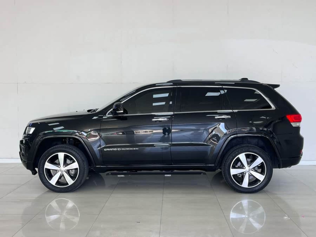 Jeep 大切諾基  2015款 3.6L 豪華導(dǎo)航版圖片
