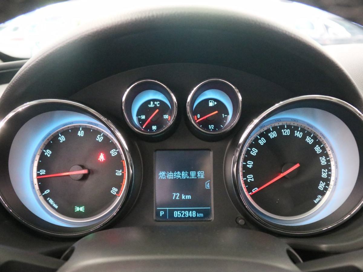 別克 君威  2014款 1.6T 時(shí)尚技術(shù)型圖片