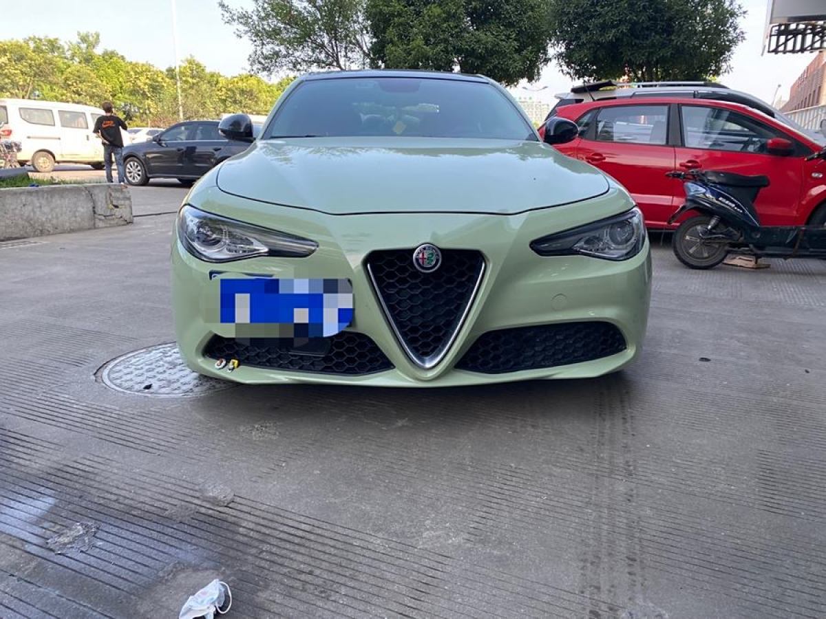 2017年5月阿爾法·羅密歐 Giulia  2017款 2.0T 280HP 豪華版