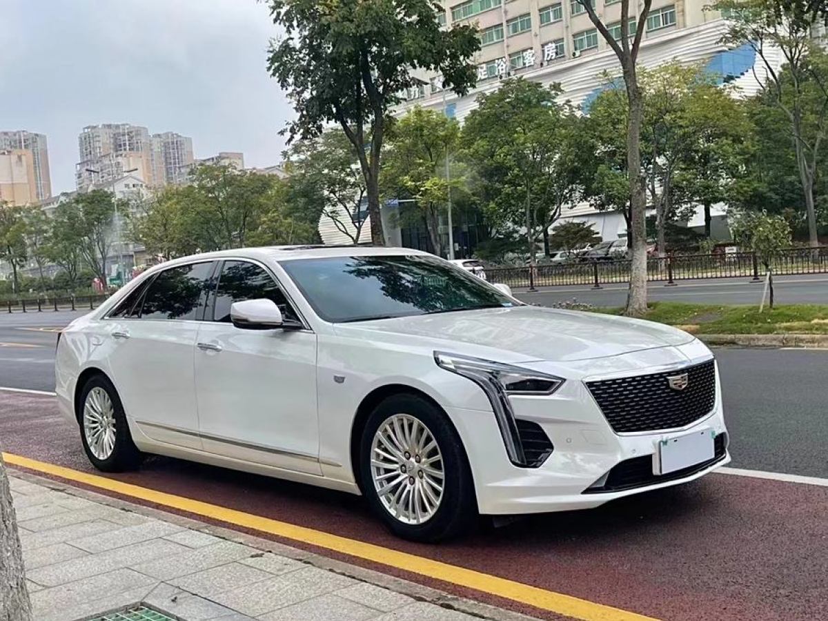 凱迪拉克 CT6  2019款 28T 時(shí)尚型圖片