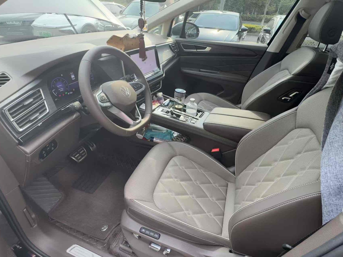 大眾 威然  2023款 改款 380TSI 尊貴版圖片