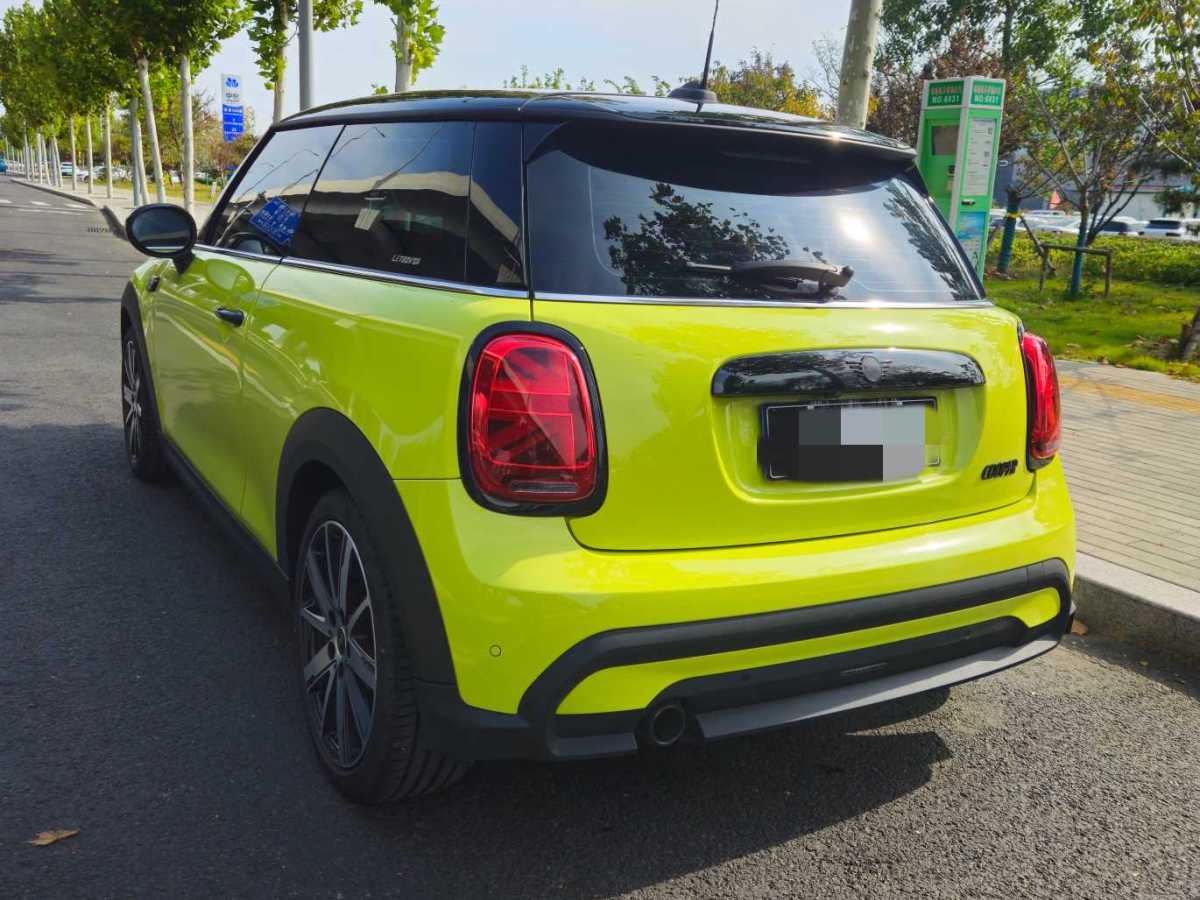 MINI MINI  2022款 改款 1.5T COOPER 藝術(shù)家圖片