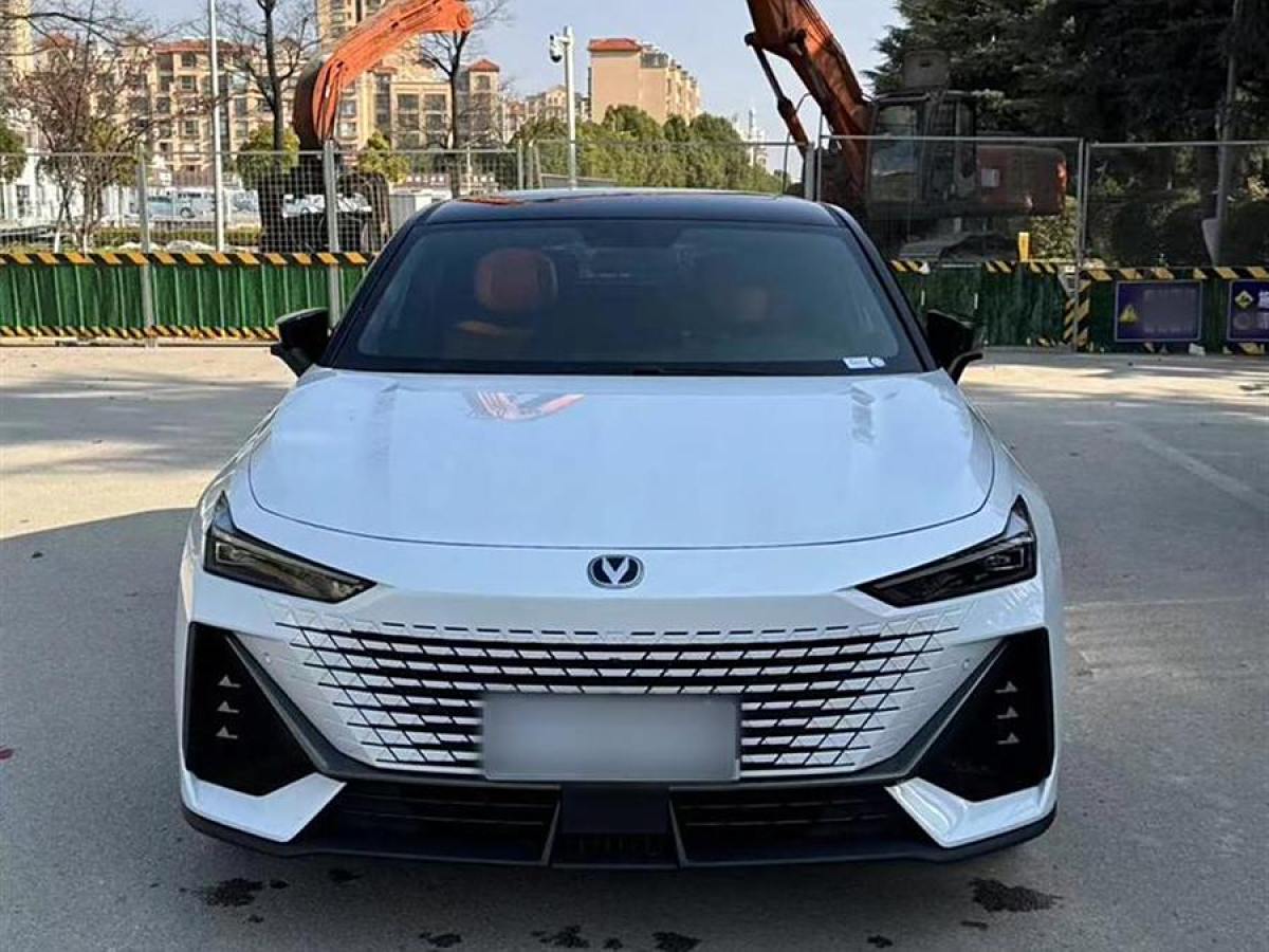 2023年7月長安 長安UNI-V 智電iDD  2023款 智電iDD 1.5T 113km智趣型