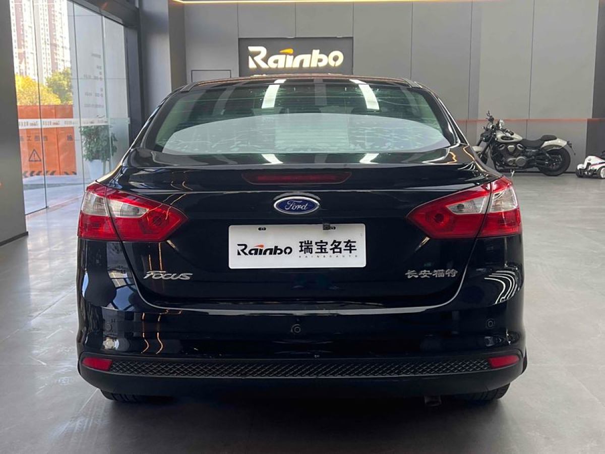 福特 ?？怂? 2012款 三廂 1.6L 自動(dòng)舒適型圖片