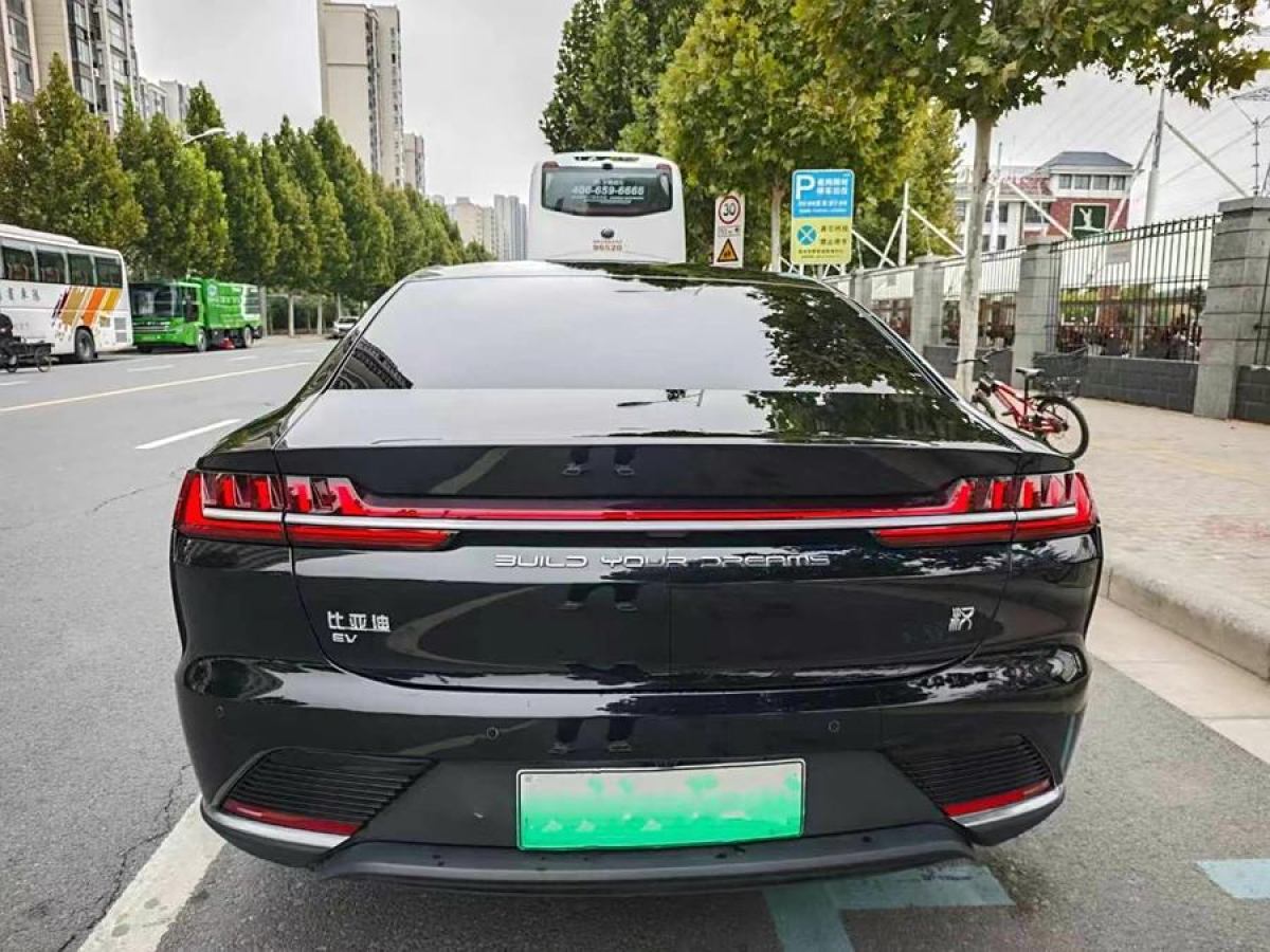 比亞迪 漢  2022款 EV 創(chuàng)世版 610KM四驅(qū)尊享型圖片