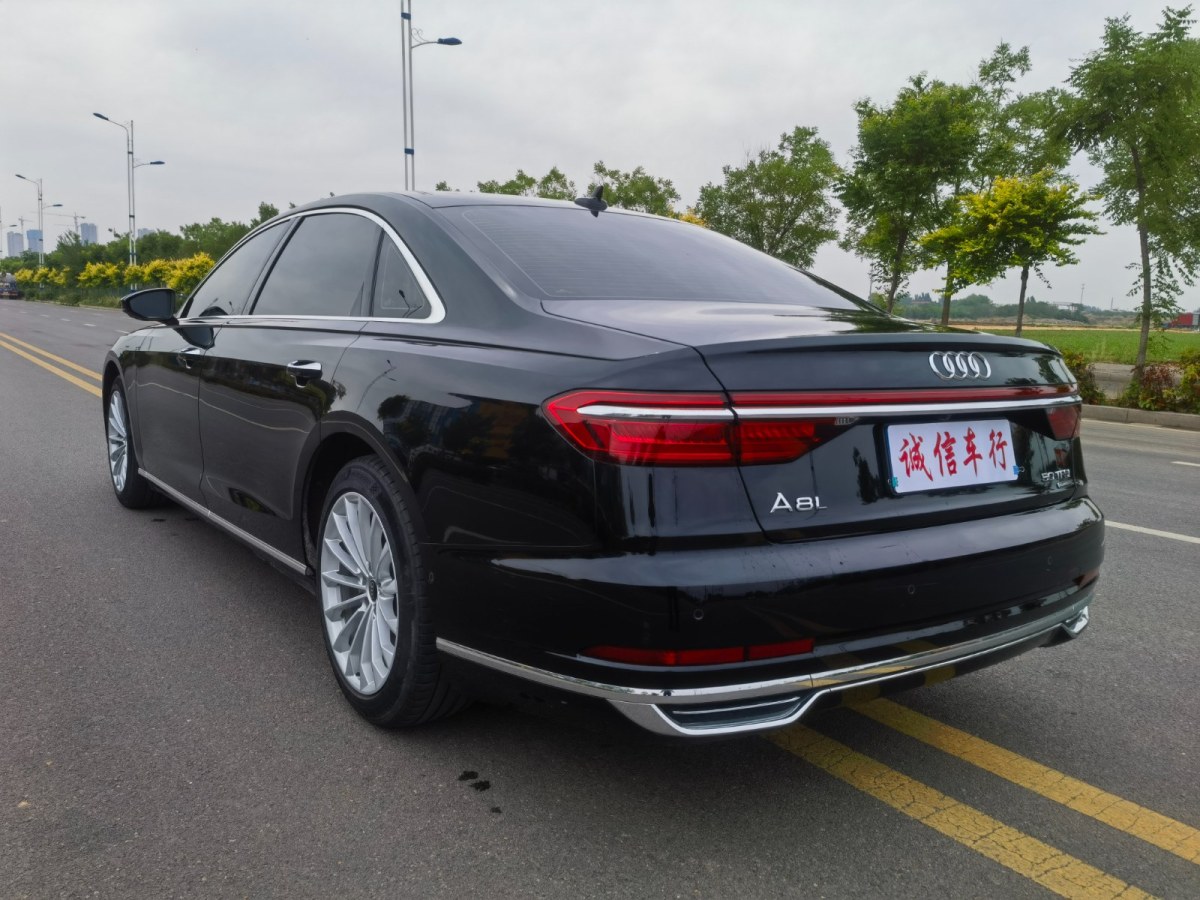 2022年3月奧迪 奧迪A8  2021款 A8L 50 TFSI quattro 舒適型