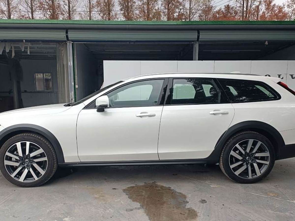 沃爾沃 V90  2024款 Cross Country B5 AWD 智尊版圖片