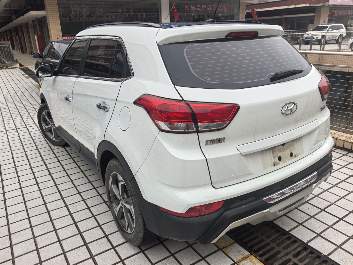 現(xiàn)代 ix25  2017款 1.6L 自動智能型圖片