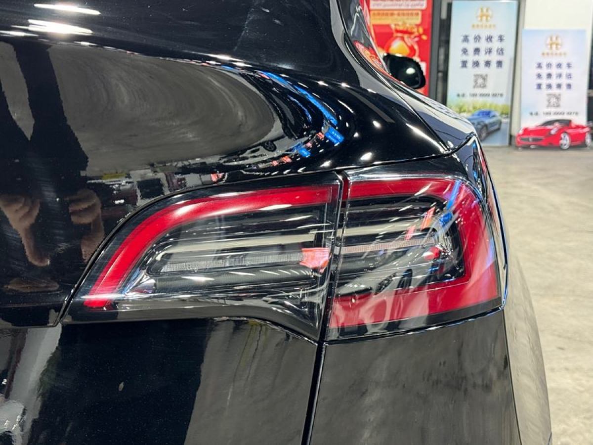 特斯拉 Model 3  2023款 長續(xù)航煥新版 雙電機(jī)全輪驅(qū)動圖片