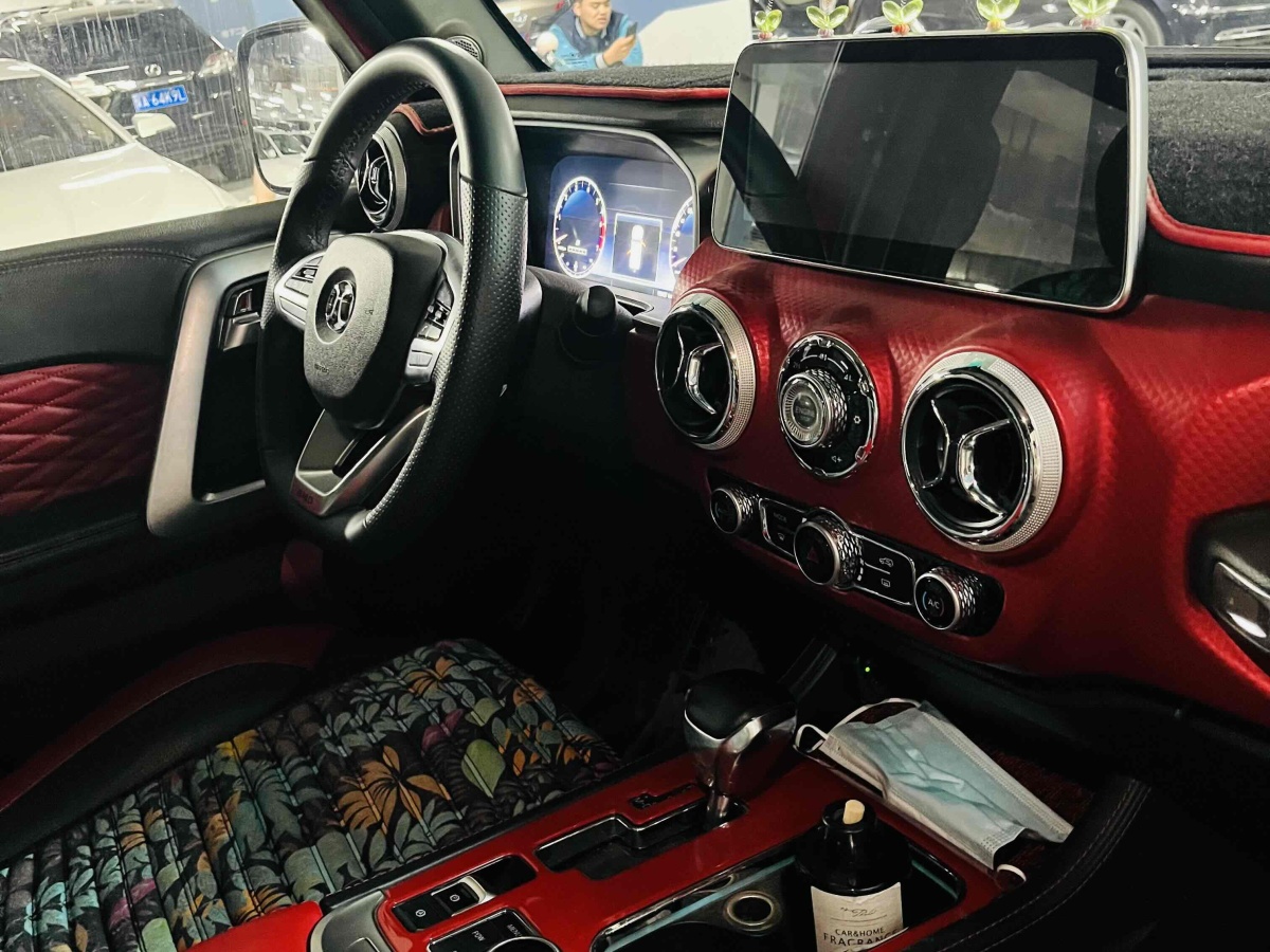 北京 BJ40  2016款 40L 2.3T 自動四驅(qū)尊享版圖片