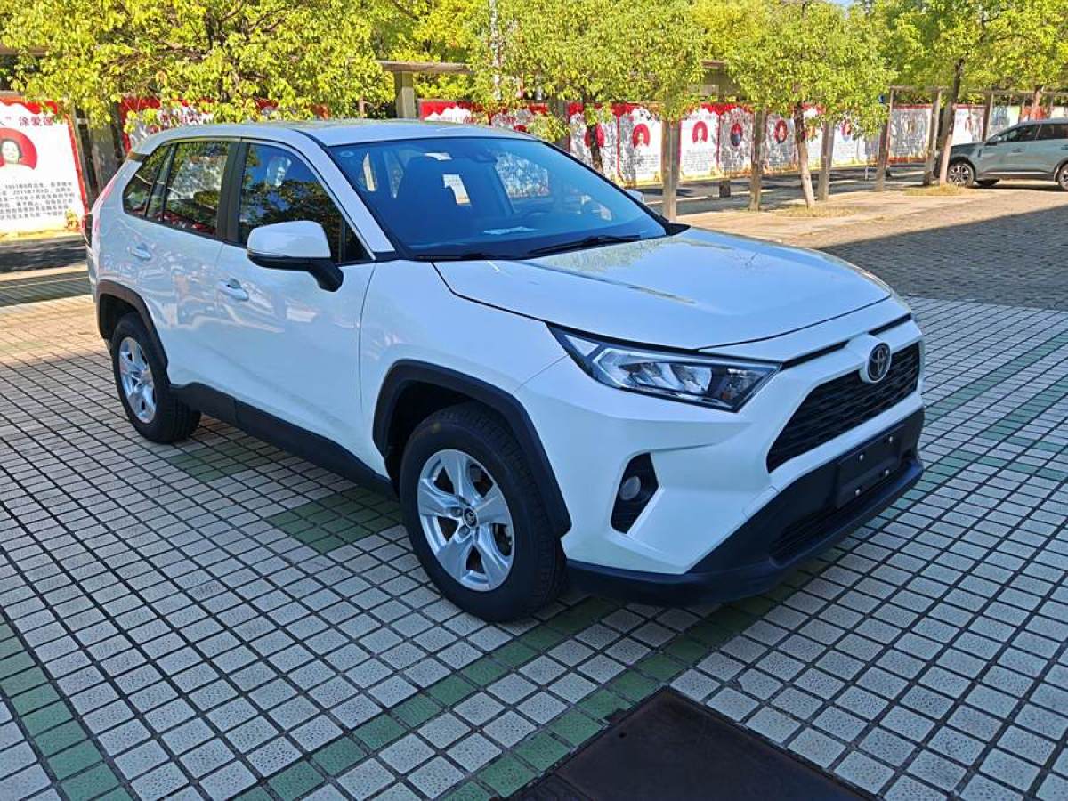 2020年9月豐田 RAV4榮放  2020款 2.0L CVT兩驅(qū)都市版