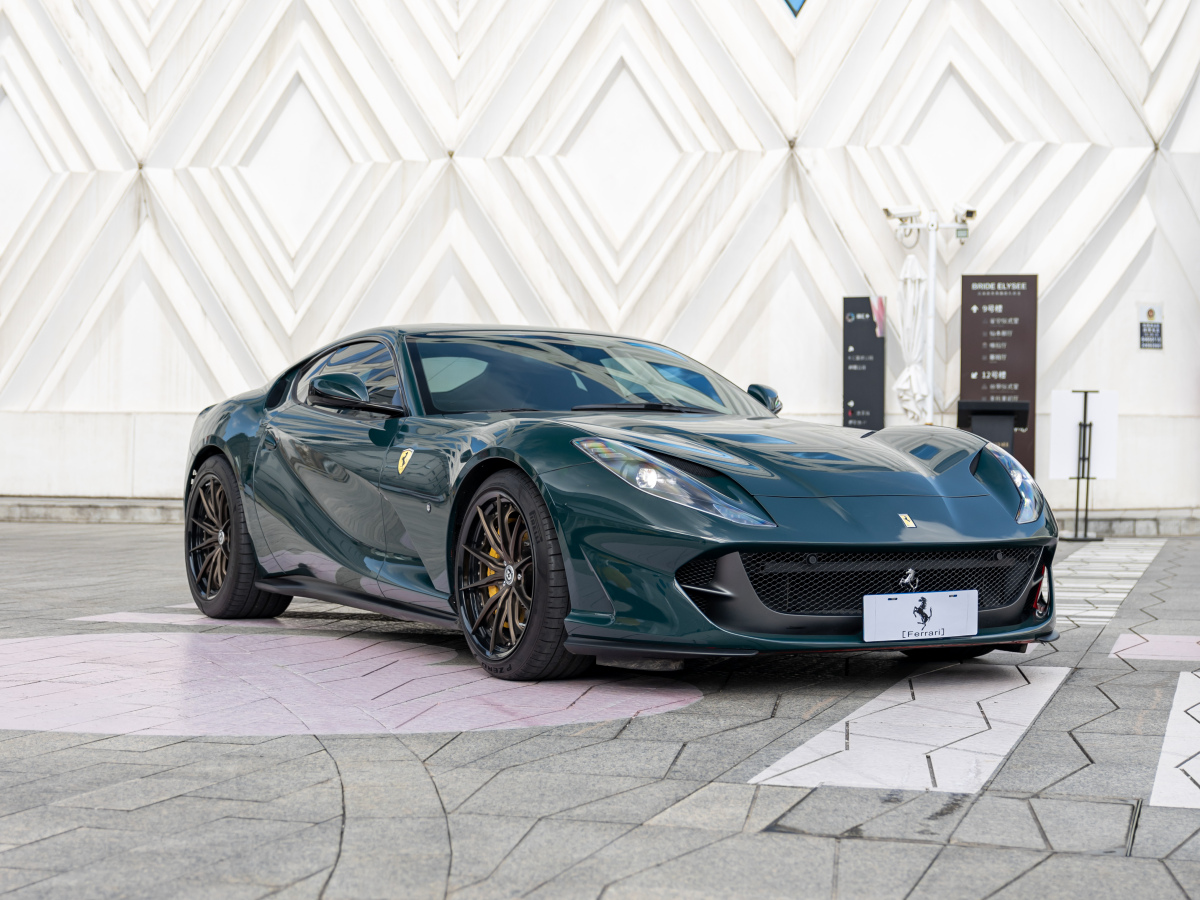 法拉利 812 Superfast  2017款 6.5L 標(biāo)準(zhǔn)型圖片