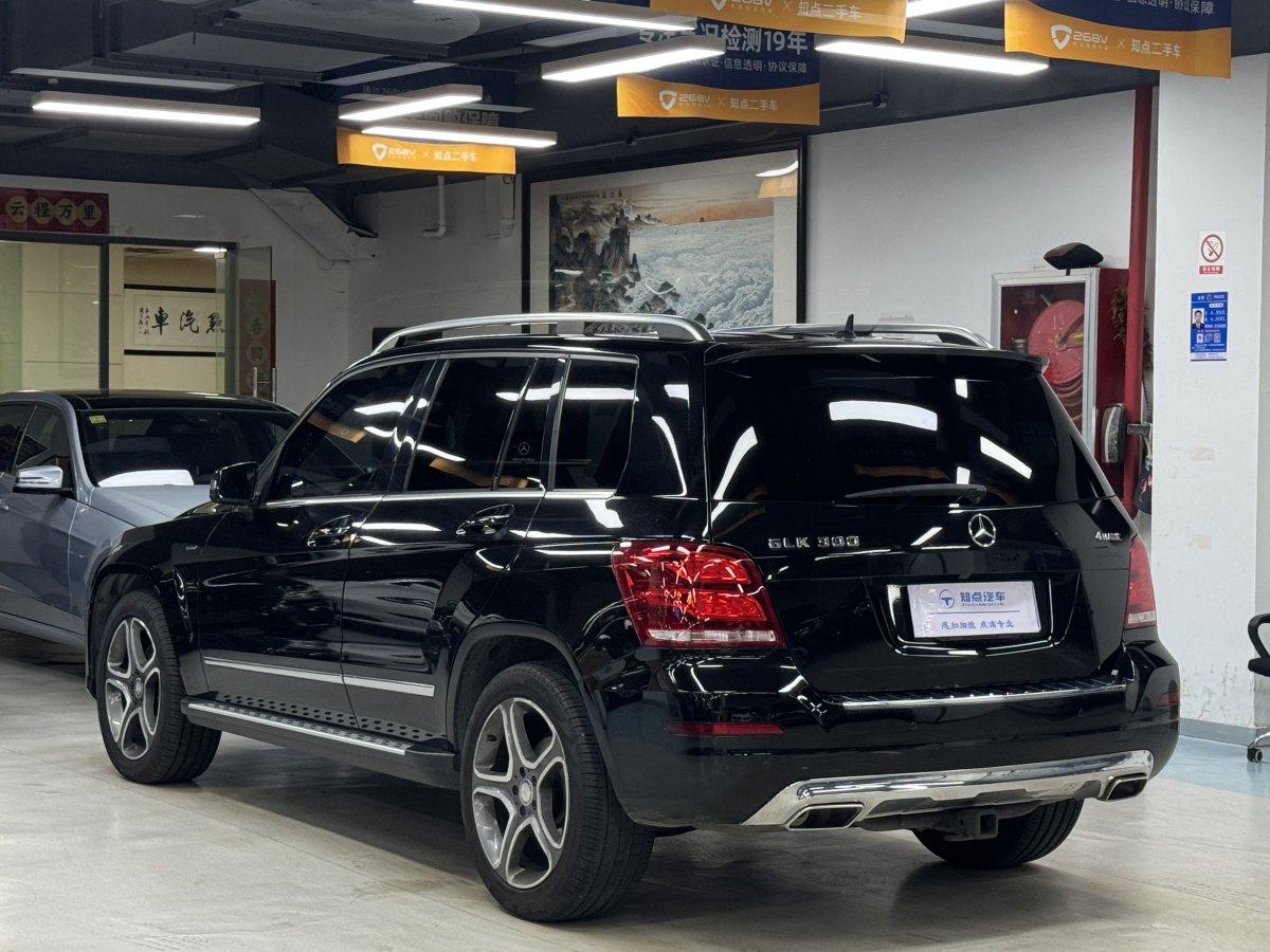 2015年11月奔馳 奔馳GLK級(jí)  2015款 GLK 300 4MATIC 時(shí)尚型 極致版