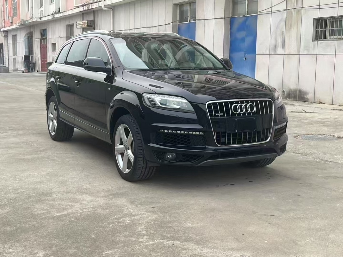 奧迪 奧迪Q7  2014款 35 TFSI 運(yùn)動(dòng)型圖片