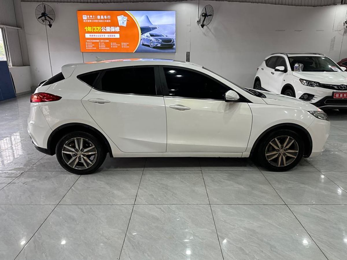 長(zhǎng)安 逸動(dòng)XT  2016款 1.6L 手動(dòng)俊酷型圖片