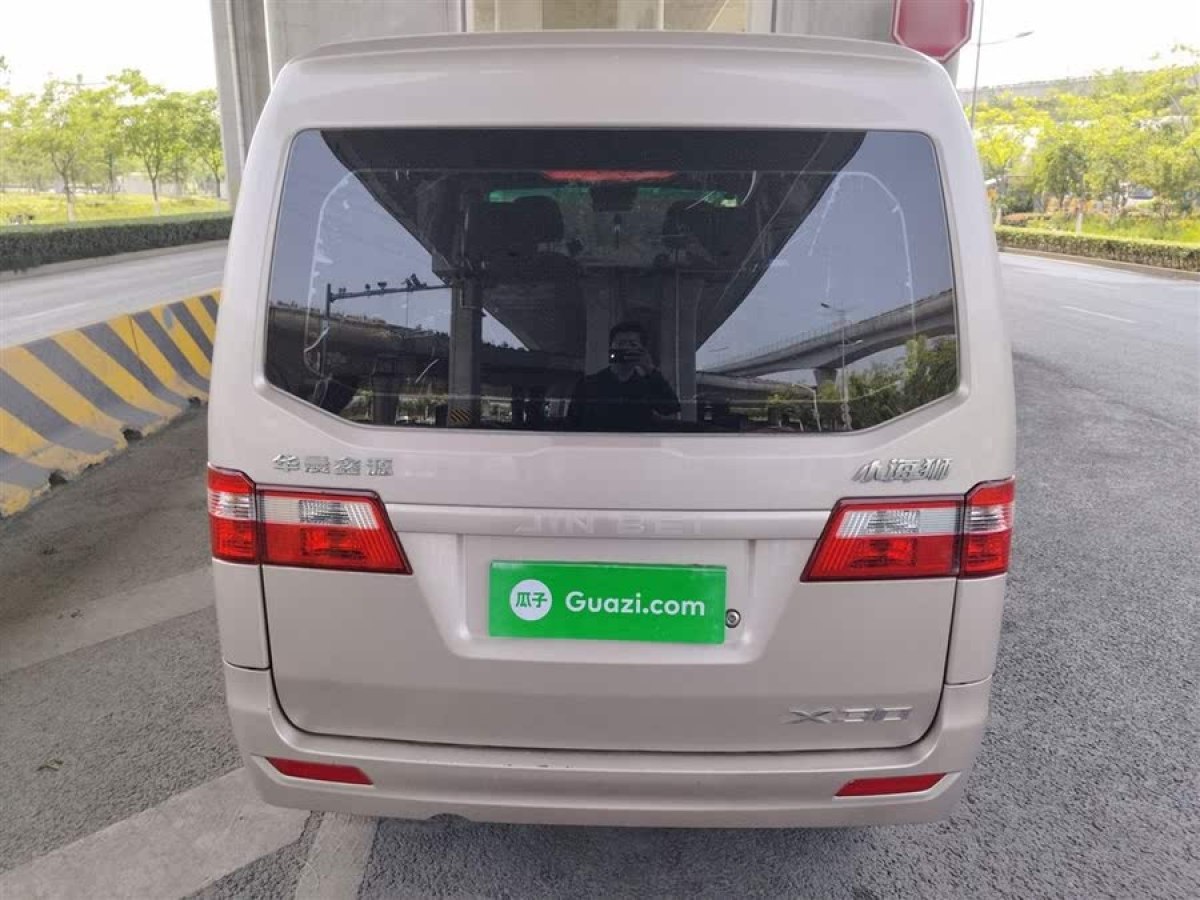 金杯 小海獅X30  2021款 1.5L財(cái)富型單蒸空調(diào)版客車國VI SWC15M圖片
