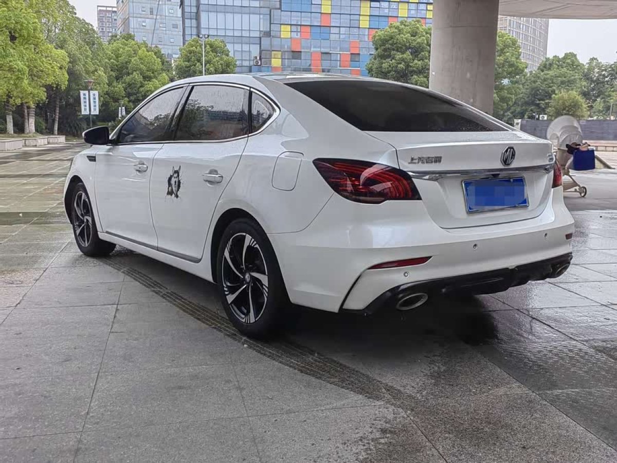 名爵 名爵6新能源  2020款 混動(dòng)領(lǐng)潮風(fēng)尚版圖片