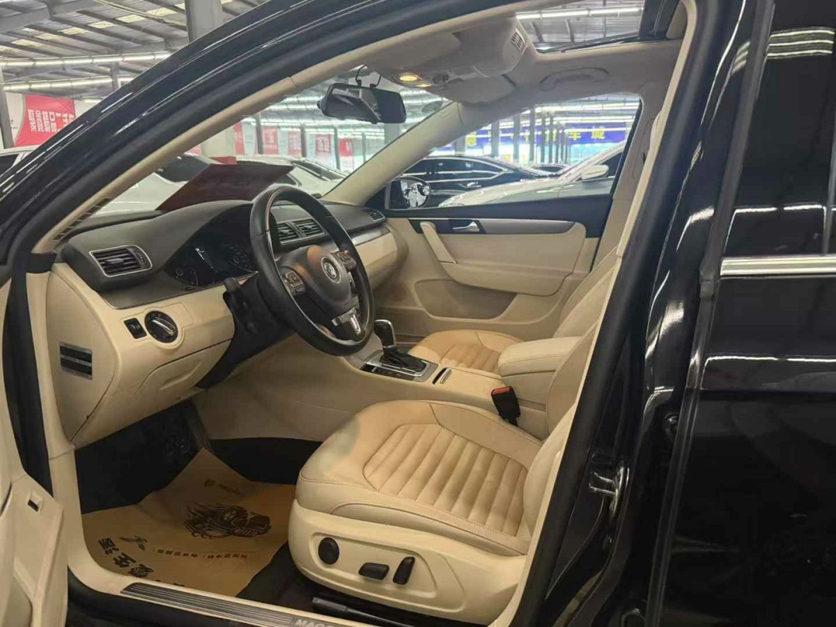 大眾 輝騰  2014款 3.0L 商務(wù)型圖片