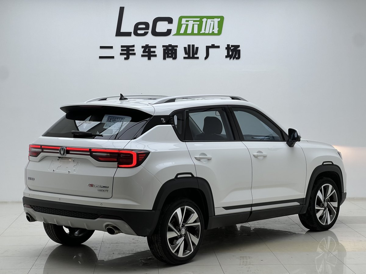 長安 CS35 PLUS  2019款 1.4T 自動酷聯(lián)藍鯨版圖片