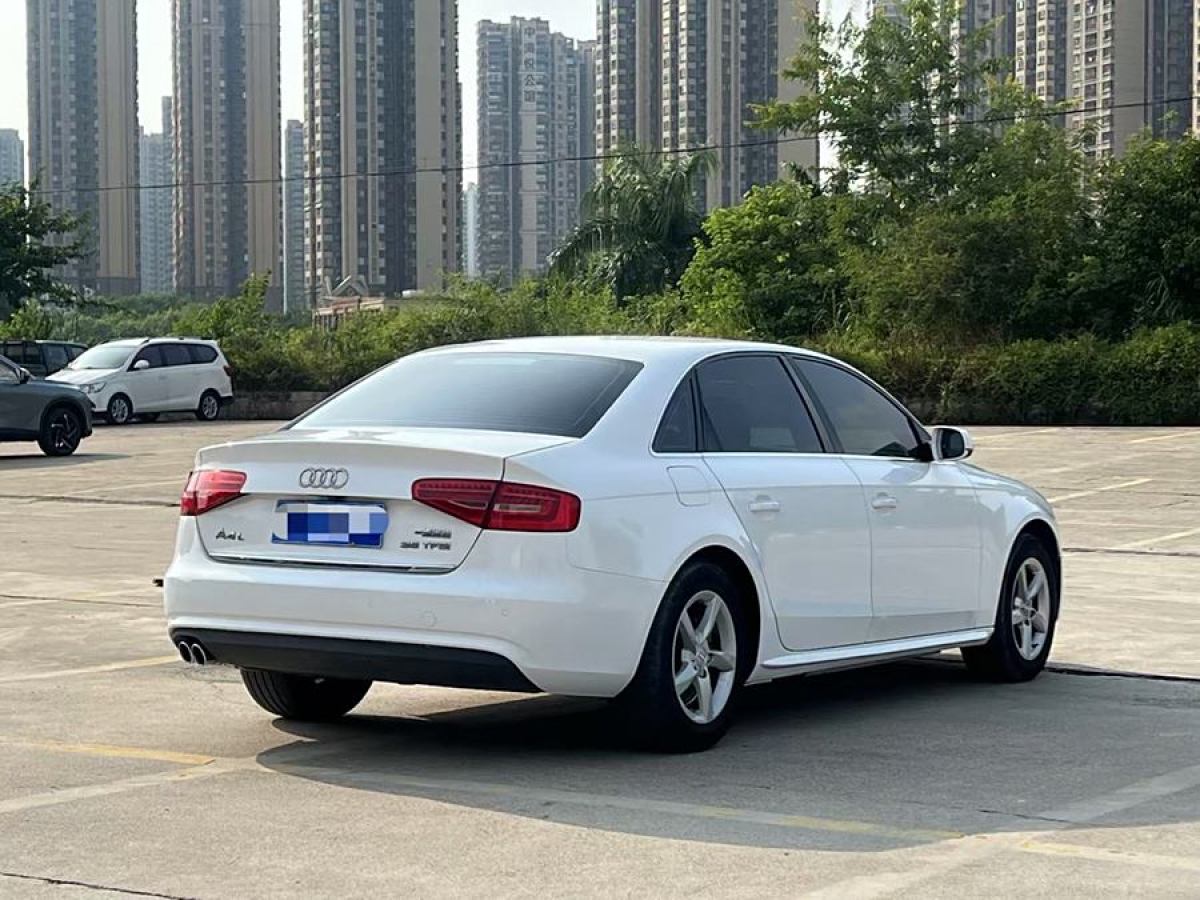 奧迪 奧迪A4L  2015款 35 TFSI 自動(dòng)標(biāo)準(zhǔn)型圖片