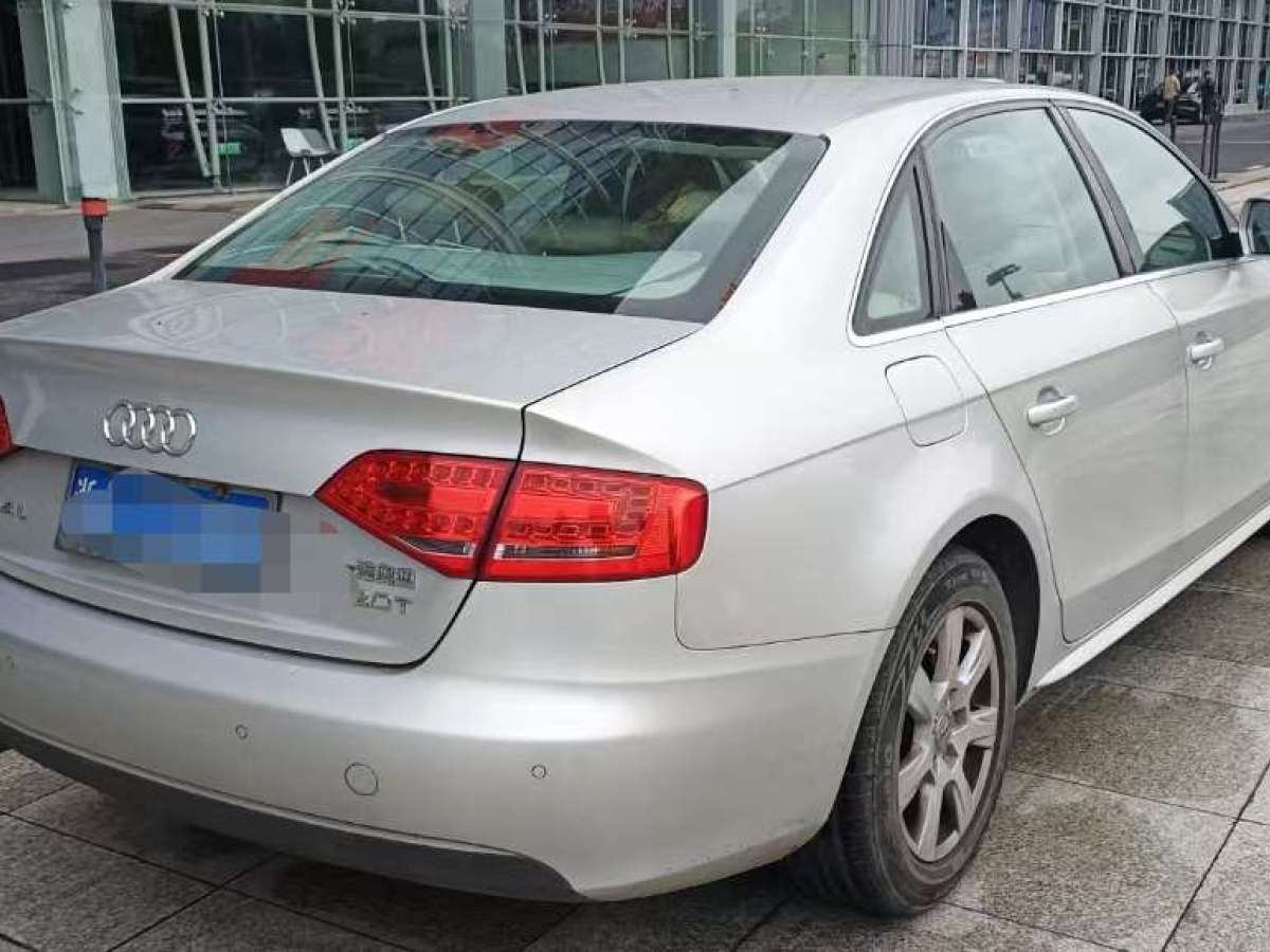 奧迪 奧迪A4L  2010款 2.0 TFSI 技術(shù)型圖片