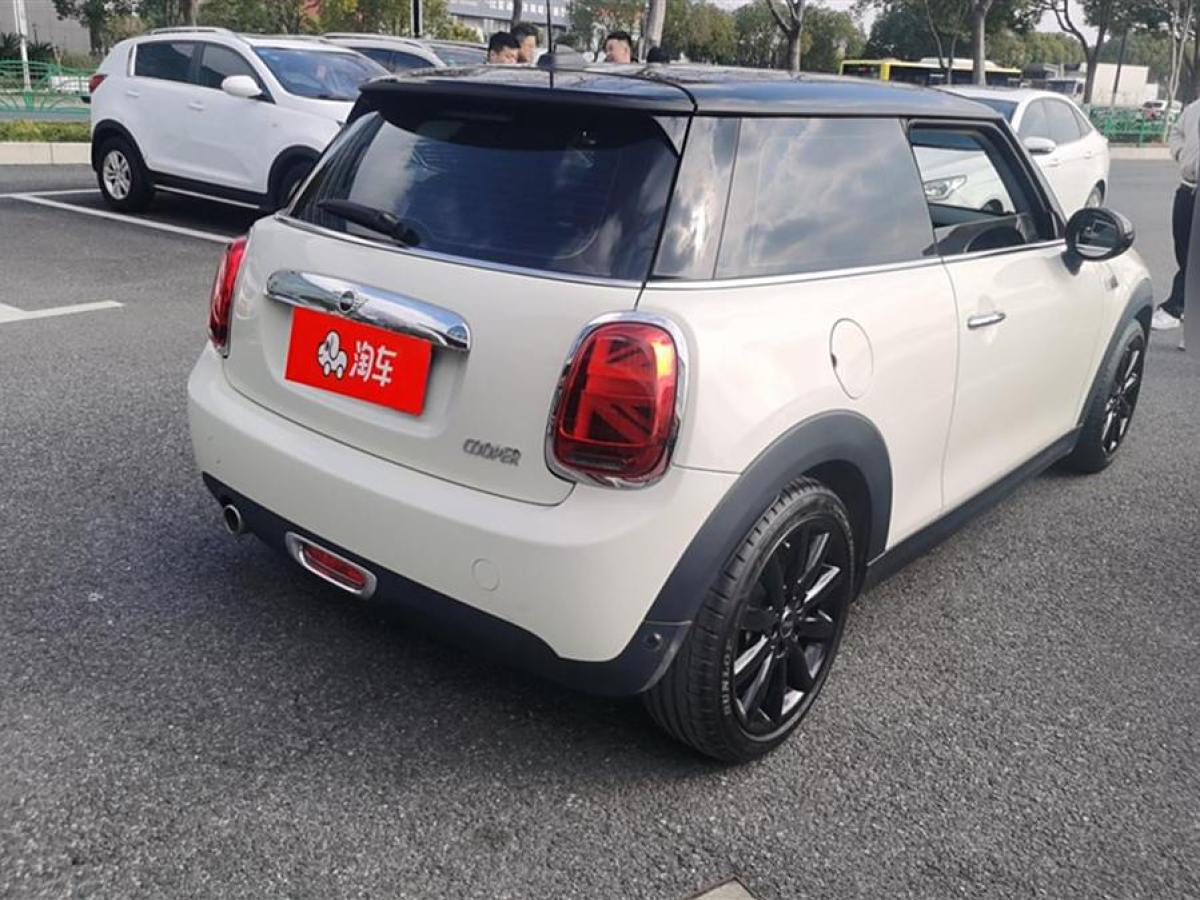 MINI COUNTRYMAN  2018款 1.5T COOPER 藝術(shù)家圖片