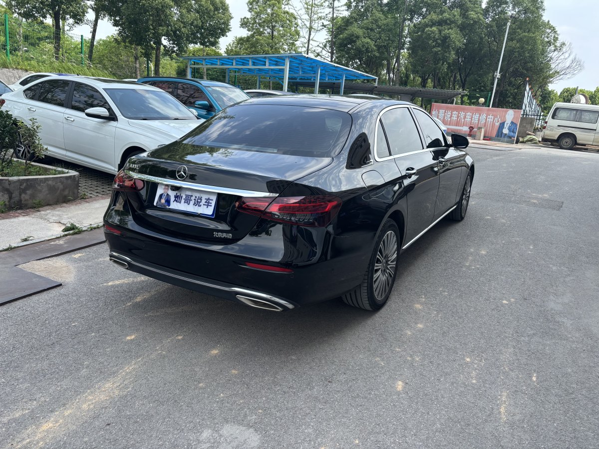 奔馳 奔馳E級(jí)  2022款 改款三 E 300 L 時(shí)尚型圖片