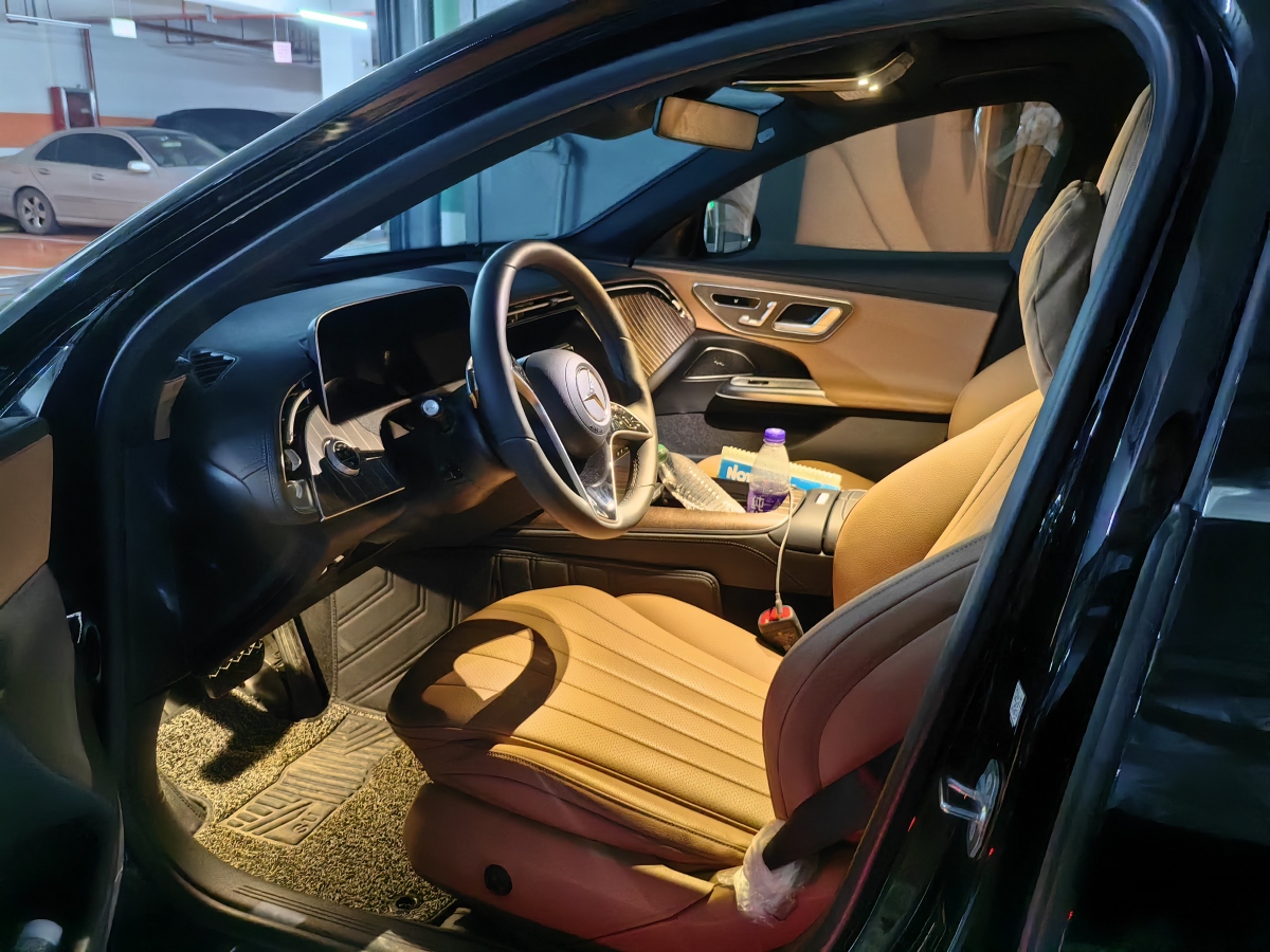 奔馳 奔馳E級(jí)  2024款 E 300 L 時(shí)尚型圖片