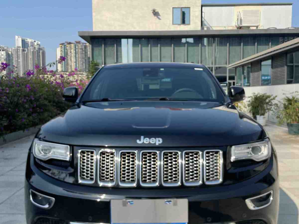 Jeep 大切諾基  2015款 3.0L 旗艦尊悅版圖片